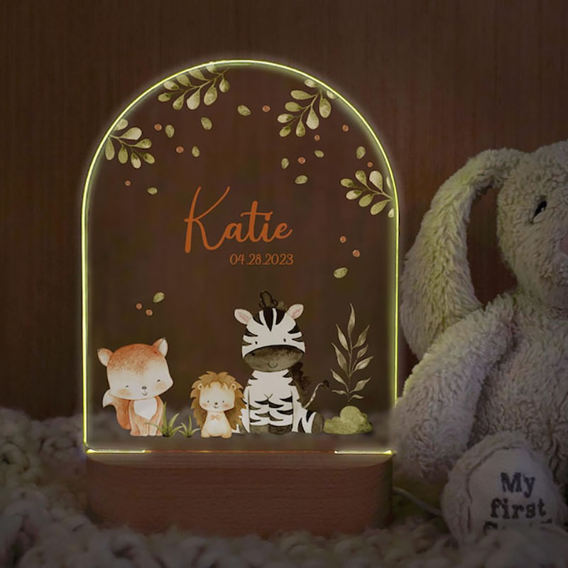 カスタムネームベビーナイトライト、パーソナライズされた漫画動 - Baby Nursery Light のレビューと価格