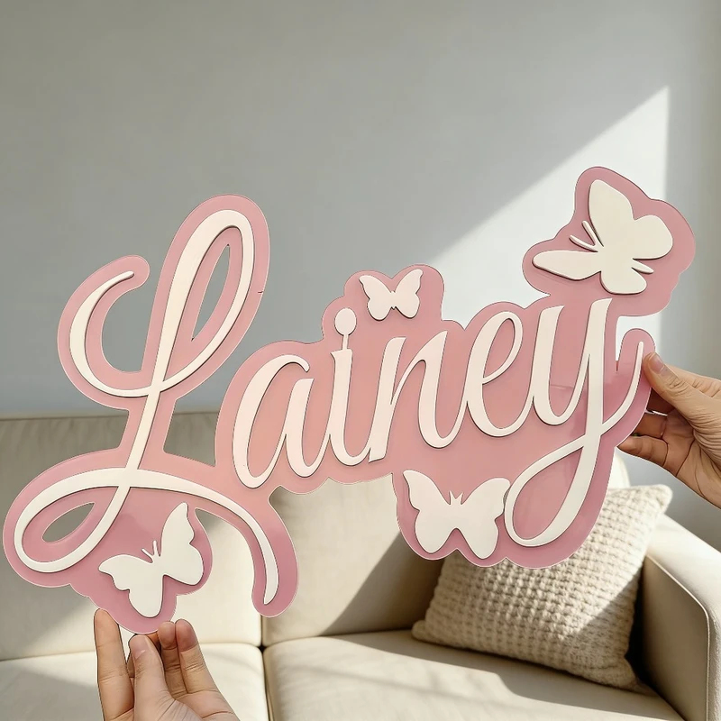 パーソナライズされた赤ちゃんの名前プレート、白い蝶の青いデザ - Baby Nursery のレビューと価格