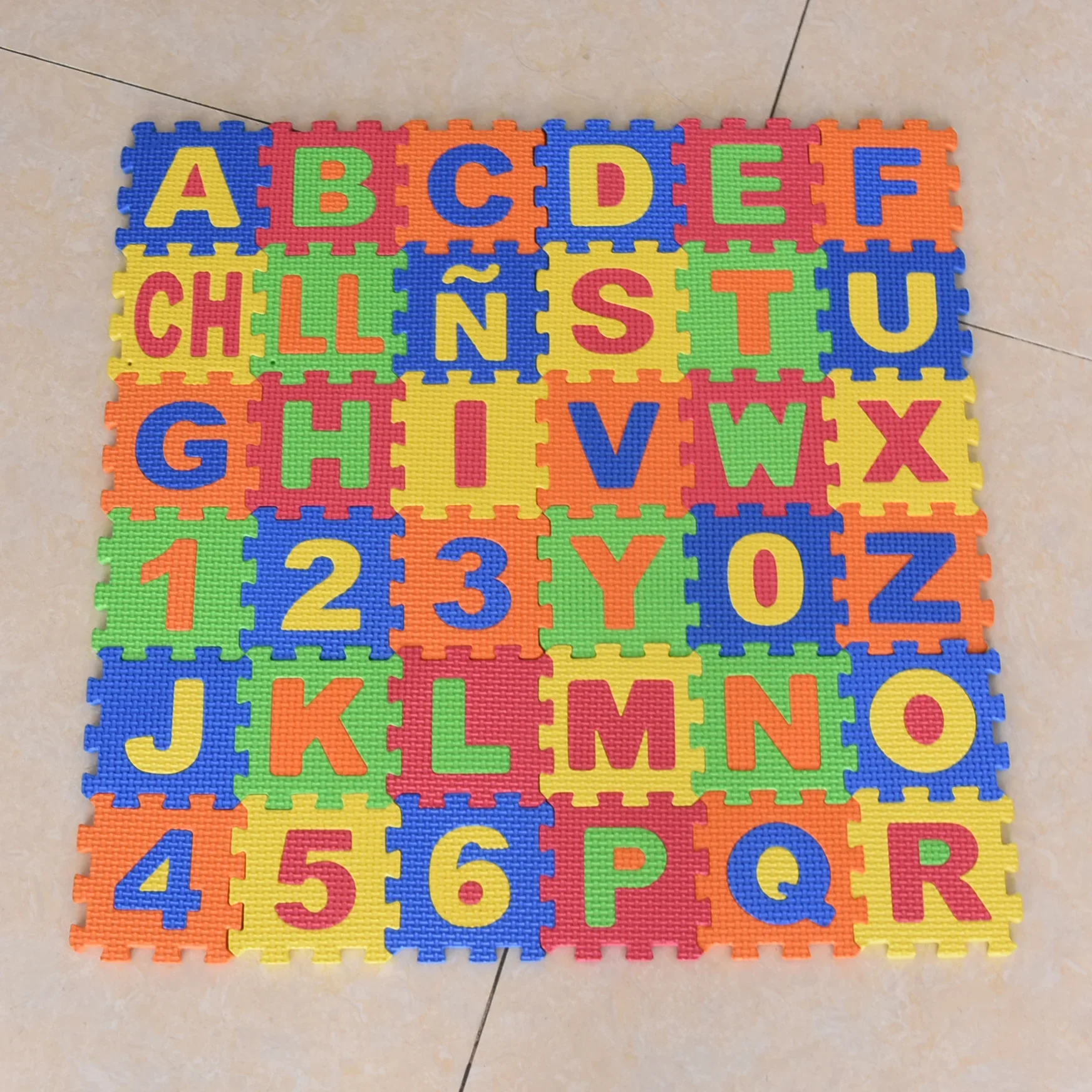 フォームプレイマット,アルファベット文字,数字,教育玩具,柔 - Baby Nursery Pillow のレビューと価格
